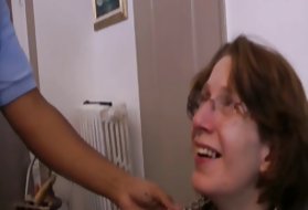 الاغ از دوست پسر او و سپس می شود به سوار بر آن شلخته است!