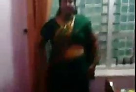 این فاحشه است! از قدرت خود برای فریب دادن معلمان جدید استفاده کنید