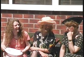 مادر و دختر خوردن خروس من