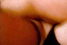 لانا با الاغ او پر از شیر زیبا سگ است!