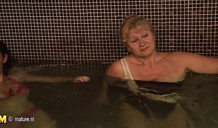 Sekolahan muda mesum di malam hari untuk bercinta