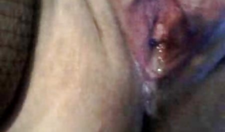 Siswi Latin mencicipi ekor tetangganya di kebun