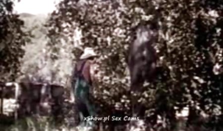 Guru keluar menghampiri pelacur sekolah ini di rumah