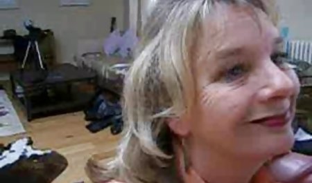 Mereka bercinta dengan penuh gairah gadis muda itu memiliki keledai yang nikmat!