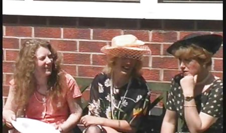 Ibu dan anak perempuan memakan penisku