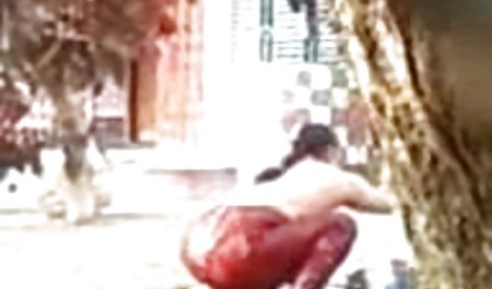 Pelacur remaja mesum dengan temannya hanya untuk bersenang-senang