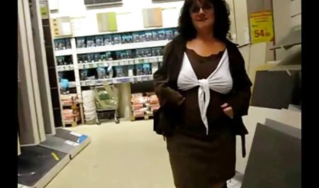 叫んでいる雌犬は走りを止められない