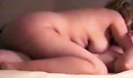 彼は彼の息子の親友によって犯されて、雌犬です！
