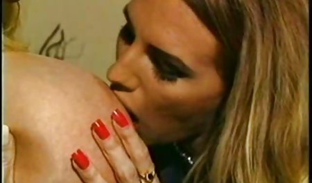 スペインのロリータが彼女の魅力を教えてくれます