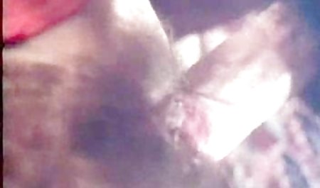 ハロウィンの夜に彼女の姉妹と近親相姦