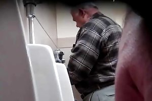 दादाजी मोटी मुर्गा खोजने के लिए अश्लील