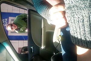 पूछा हाथों में है ।  देखने के लिए अश्लील बड़ा मुर्गा