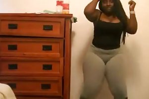 बीबीडब्ल्यू आबनूस केक ग्रे लेगिंग में असली अश्लील फिल्में ऑनलाइन