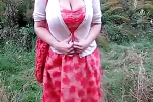 बड़े स्तन और गधा में मकई क्षेत्र अश्लील सेक्सी फोटो