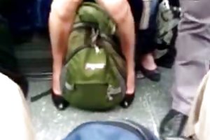 पर लंदन भूमिगत घड़ी वीडियो अश्लील