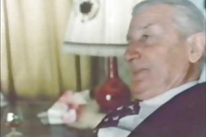 बूढ़े आदमी के सूट में... जीन हो जाता है और झटका नौकरी-वस्त्र-tweed देखो अश्लील छड़ी ऑनलाइन