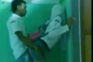 रखने पर कमबख्त 2 दिलचस्प अश्लील फिल्में