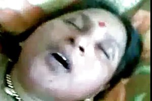 परिपक्व गांव घर का बना बकवास अश्लील वीडियो देखने के लिए धोखा