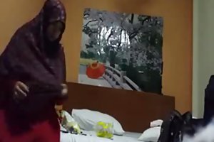 इन्डोनेशियाई विवाहित युगल भाग 1 अश्लील माँ बाप बेटी के परिवार