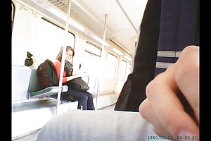 ट्रेन में लड़की ऑनलाइन अश्लील गर्म