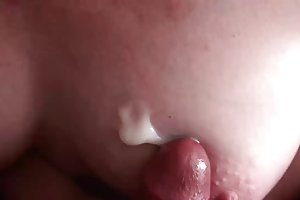 स्तन कमशॉट में पोर्न वीडियो बन गया है