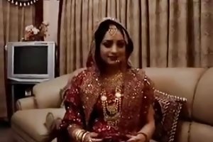 सुहाग रात की दास्तां पंजाबी ऑडियो के साथ रूसी अश्लील