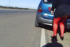 पत्नी दिखावटी मोबाइल फोनों के लिए रूसी ऑनलाइन