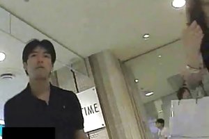 सुंदर लड़कियों के मिनी स्कर्ट पहने हुए देखो बेटा पोर्न