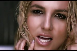 Womanizer ब्रिटनी स्पीयर्स (निर्देशक की कटौती) देखने के लिए पोर्न के तहत