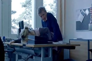 Eben वापस अश्लील वीडियो ऑनलाइन