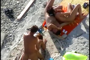 समुद्र तट पर समुद्र तट दर्द पोर्न वीडियो ऑनलाइन