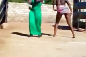 अफ्रीकी लड़कियों के नाच घर का बना अश्लील परिपक्व