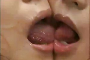 एशियाई समलैंगिक चुंबन लघु पोर्न डाउनलोड