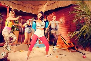 अश्लील क्लिप Bianca-विंटेज घड़ी रूसी सुंदर लड़कियों