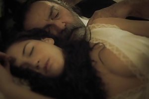 Ana क्लाउडिया - यातना दोस्तों के साथ लाभ ऑनलाइन