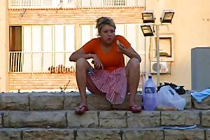 भूख nestlings. छिपे हुए कैमरे अश्लील वयस्कों के साथ घड़ी ऑनलाइन