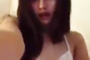 प्यारा एशियाई लड़की खुद के साथ खेल कैमरे पर पोर्न कहानियों माँ भाड़ में जाओ