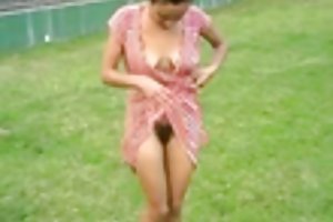 एक शर्त खो दिया है गृहिणी अश्लील देखने के लिए ऑनलाइन