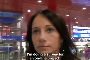 चैक - सड़कों- मार्टिना ऑनलाइन पेशाब अश्लील