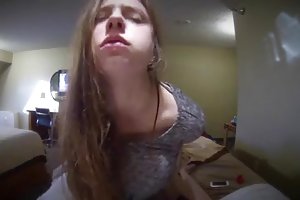 गर्म शौकिया सेक्स और निगल अश्लील वीडियो ऑनलाइन